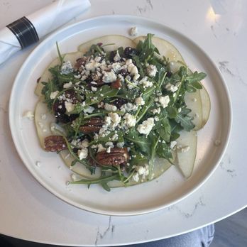 Criterion coffee - Arugula and pears salad - Coffee & Tea Near Me - Pasadena, California