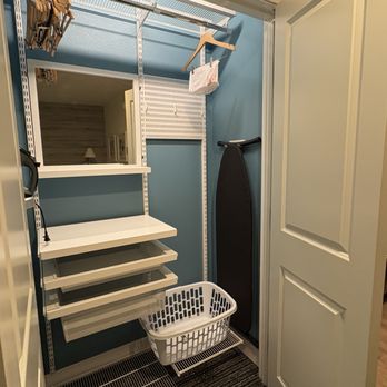 TownePlace Suites - Closet - Hotels Near Me - Eugene, Oregon TownePlace Suites - Closet - Hotels Near Me - Eugene, Oregon