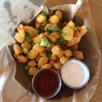 Holt's - Cheese curd appetizer - Pizza Near Me - Park Ridge, Illinois