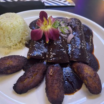 Tacos & Beer Mi Lindo Mexico - Chicken enchiladas with mole sauce - Mexican Near Me - Temecula, California