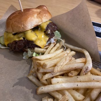 Buffalo Wild Wings - American Cheeseburger with fries - American Near Me - Clermont, Florida Buffalo Wild Wings - American Cheeseburger with fries - American Near Me - Clermont, Florida
