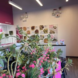 Feature Eatery - Lovely fresh and sooo pretty in pink!!