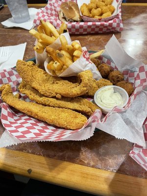 Wing Basket by null