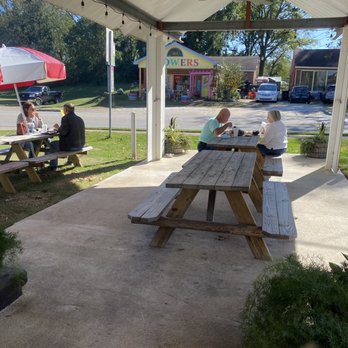 Butcher Paper BBQ - Outdoor seating - Barbeque Near Me - Opelika, Alabama Butcher Paper BBQ - Outdoor seating - Barbeque Near Me - Opelika, Alabama