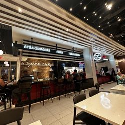 Steak and Shake - Ambience