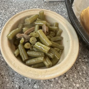 John Hardy's Bar-B Q - Green Beans with Mushrooms (right out of can) - Barbeque Near Me - Rochester, Minnesota