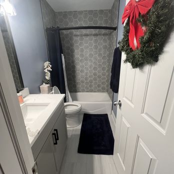 YAD Construction - Guest Bathroom - General Contractors Near Me - Chicago, Illinois
