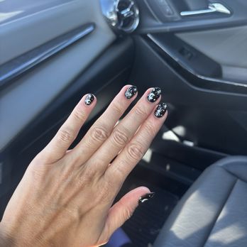 Artist Nails - Nail Salons Near Me - Hartland, Michigan Artist Nails - Nail Salons Near Me - Hartland, Michigan