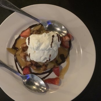 Manning's Restaurant - Apple dessert - American Near Me - Clayton, North Carolina