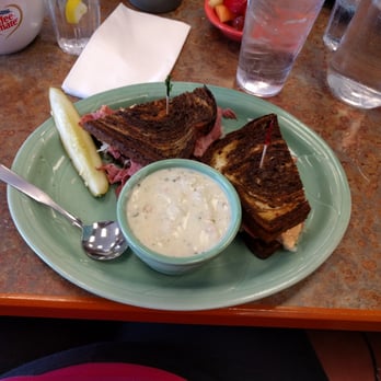Kitchen Table Cafe - Evergreen Place - Fantastic Reuben and clam chowder . Definitely big enough to share - Breakfast & Brunch Near Me - Vancouver, Washington Kitchen Table Cafe - Evergreen Place - Fantastic Reuben and clam chowder . Definitely big enough to share - Breakfast & Brunch Near Me - Vancouver, Washington