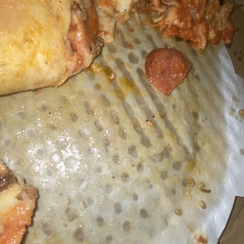 Stumptown Cuisine - Very drenched in oil wet white paper underneath my pizza, I wish you could see how slimy and soggy this crust is. - Pizza Near Me - Portland, Oregon Stumptown Cuisine - Very drenched in oil wet white paper underneath my pizza, I wish you could see how slimy and soggy this crust is. - Pizza Near Me - Portland, Oregon