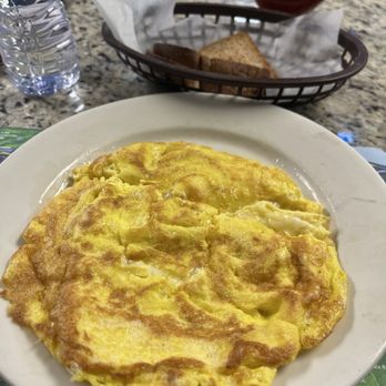 Puerto Sagua Restaurant - Cuban Near Me - Miami Beach, Florida