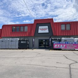 Country Homes Power - Country Homes Power north Spokane store location with spas in front