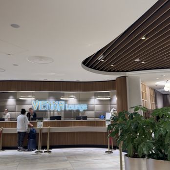 vienna lounge - Airport Lounges Near Me - Vienna, 9