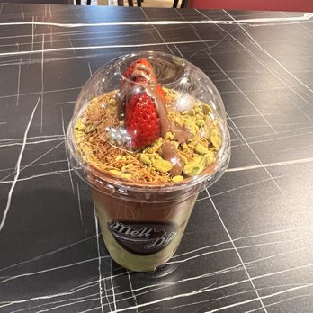Melt N Dip - Dubai Cup strawberry - Desserts Near Me - Ballwin, Missouri