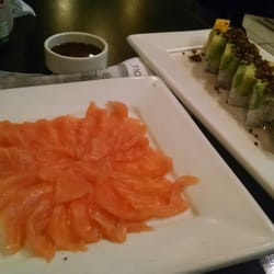 Sushi Roll - Sashimi fino de salmon y Sunset Roll