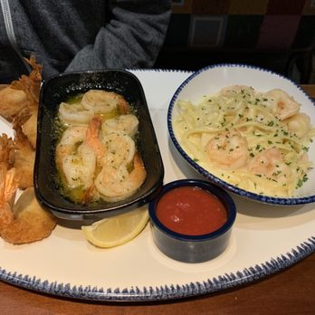 Red Lobster - Shrimp platter - Seafood Near Me - Tigard, Oregon