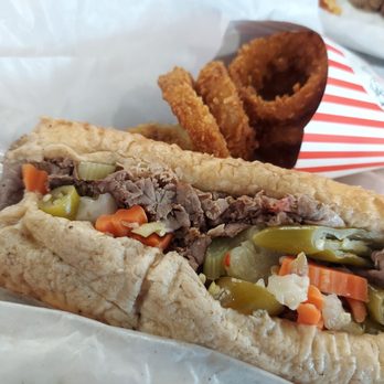 Portillo's - Italian beef with onion rings - Hot Dogs Near Me - Orlando, Florida Portillo's - Italian beef with onion rings - Hot Dogs Near Me - Orlando, Florida