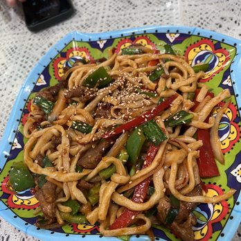 Nurlan Uyghur Restaurant 诺兰饭店 - Stir Fried Noodle with Beef - Halal Near Me - Flushing, New York
