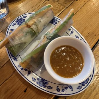 HAI HAI - A fresh Spring Rolls (Classic) - Vietnamese Near Me - Minneapolis, Minnesota