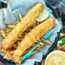 Packer Saloon and Cannibal Grill - Fish n chips