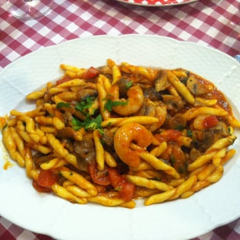 La Forchetta D'oro - Choke the Priest pasta. To. Die. For. Seriously. Twisted pasta, shrimp, mushrooms, red sauce, garlic, cherry tomatoes. - Italian Near Me - Rome, RM La Forchetta D'oro - Choke the Priest pasta. To. Die. For. Seriously. Twisted pasta, shrimp, mushrooms, red sauce, garlic, cherry tomatoes. - Italian Near Me - Rome, RM