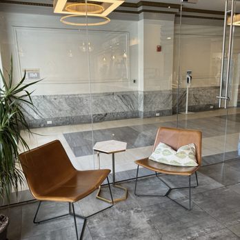 Roots Coffee - Seating - Coffee & Tea Near Me - Sacramento, California