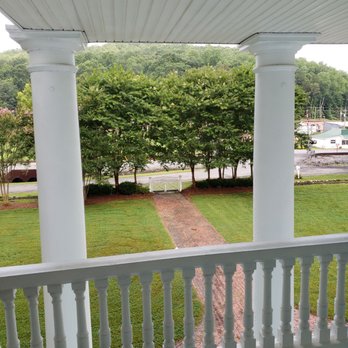 Winston Place - View from balcony - Bed & Breakfast Near Me - Valley Head, Alabama Winston Place - View from balcony - Bed & Breakfast Near Me - Valley Head, Alabama