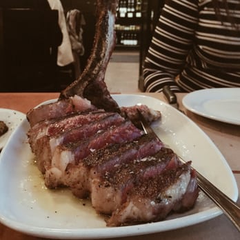 Chi Spacca - Bistecca fiorentina (38 oz) - Italian Near Me - Los Angeles, California Chi Spacca - Bistecca fiorentina (38 oz) - Italian Near Me - Los Angeles, California
