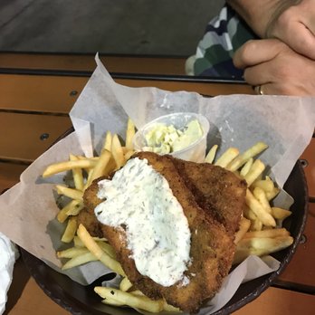 Coconuts Fish Cafe - Seafood Near Me - Kihei, Hawaii