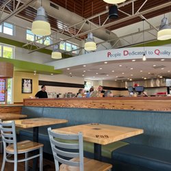 PDQ Chicken - Inside PDQ