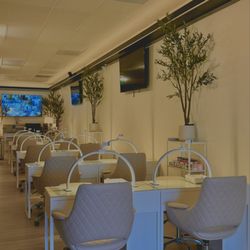 Nailbar by Mirako