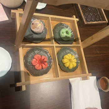 QM Dessert Lab - First dessert set for 2-3 people - Desserts Near Me - Queens, New York