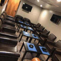 Light It Up Cigars - Updated lounge area