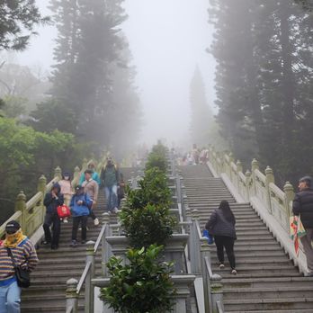 天壇大佛 - The foggy stairway leading to Big Buddha - Buddhist Temples Near Me - Hong Kong, HK 天壇大佛 - The foggy stairway leading to Big Buddha - Buddhist Temples Near Me - Hong Kong, HK