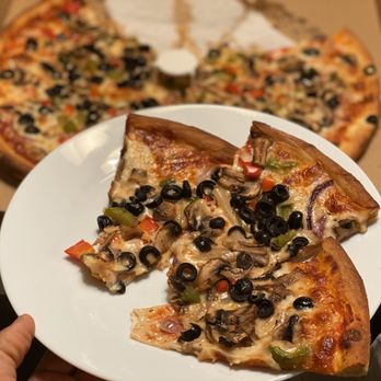 DiPiazza's - Large Veggie Pizza - Music Venues Near Me - Long Beach, California DiPiazza's - Large Veggie Pizza - Music Venues Near Me - Long Beach, California