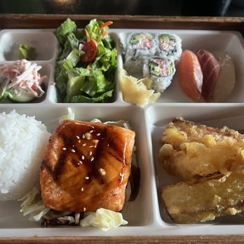 Kaya Sushi - Salmon Teriyaki Bento Box Lunch - Sushi Bars Near Me - El Segundo, California Kaya Sushi - Salmon Teriyaki Bento Box Lunch - Sushi Bars Near Me - El Segundo, California