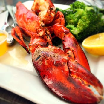 Coles Dockside Restaurant - This lobster was so good I literally sucked the shell clean :) - Seafood Near Me - Staten Island, New York