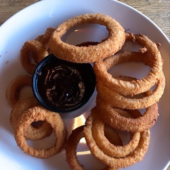 Applebee's Grill + Bar - Crunchy Onion Rings - American Near Me - Manalapan, New Jersey Applebee's Grill + Bar - Crunchy Onion Rings - American Near Me - Manalapan, New Jersey