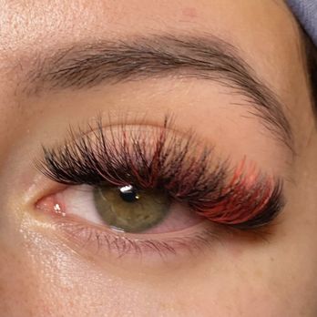 Natural Dimensions - Full set color pop of color - Eyelash Service Near Me - Columbus, Ohio