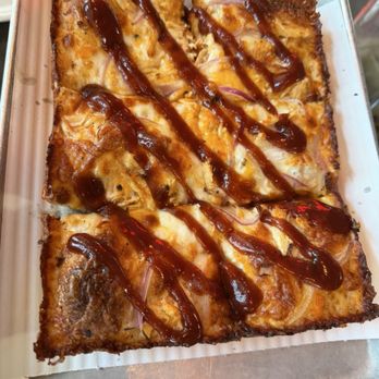 Michigan & Trumbull - Bbq chicken - Pizza Near Me - Detroit, Michigan Michigan & Trumbull - Bbq chicken - Pizza Near Me - Detroit, Michigan