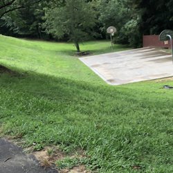 Tega Cay Trails - Basketball court for the kids to play while getting a good power walk in!