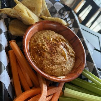Stone House Tap - Hummus, veggies, pita appetizer - Cocktail Bars Near Me - Alpharetta, Georgia Stone House Tap - Hummus, veggies, pita appetizer - Cocktail Bars Near Me - Alpharetta, Georgia