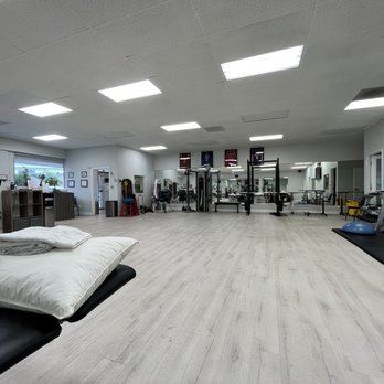 Walnut Physical Therapy and Performance - Physical Therapy Near Me - Walnut, California