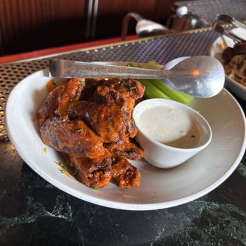 Metropolitan Grill - Smokey Buffalo Wings - American Near Me - Seattle, Washington