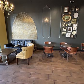 Brew Bees Coffee - Inside - Coffee & Tea Near Me - Upland, California Brew Bees Coffee - Inside - Coffee & Tea Near Me - Upland, California