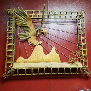 El Caballo Blanco Mexican Restaurant - lots of artwork throughout the restaurant - Mexican Near Me - Connersville, Indiana El Caballo Blanco Mexican Restaurant - lots of artwork throughout the restaurant - Mexican Near Me - Connersville, Indiana