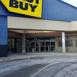 Best Buy - Countryside - That's pretty much the front of the store. Dollar Tree is immediately to the left, and Disc Replay is immediately to the right.