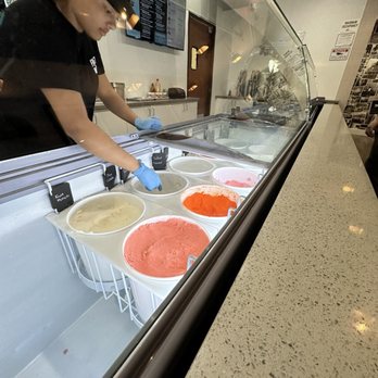 Philly Freeze-Me - w staff. w service. w shop - Ice Cream & Frozen Yogurt Near Me - Las Vegas, Nevada Philly Freeze-Me - w staff. w service. w shop - Ice Cream & Frozen Yogurt Near Me - Las Vegas, Nevada