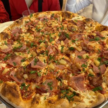 Ignazio's - Pineapple Pizza - Pizza Near Me - Brooklyn, New York